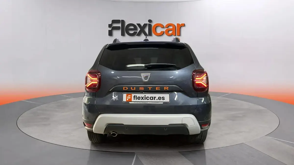 Usado Dacia Duster Extreme 101 CV (74 kW) 2022 Gris SUV