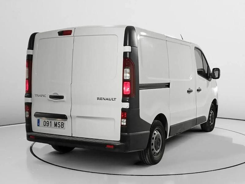 Begagnad Renault Trafic 131 HK (96 kW) 2024 Vit Minibuss