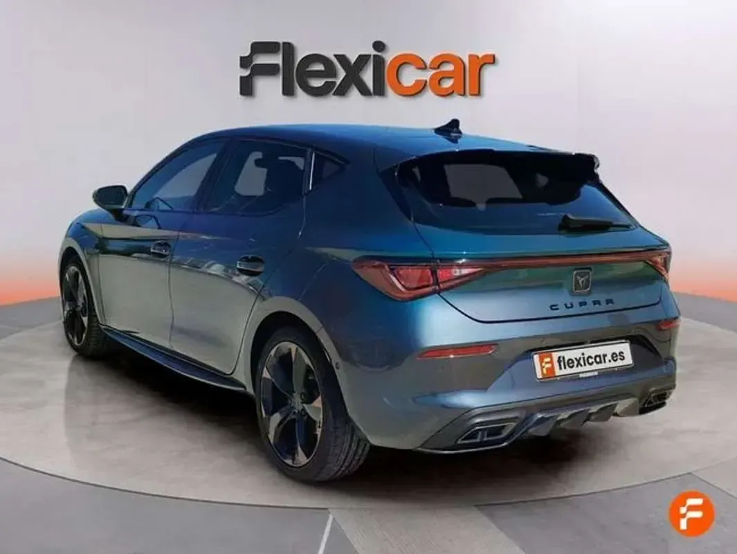 Usado Cupra Leon 190 CV (139 kW) 2023 Blanco Utilitario