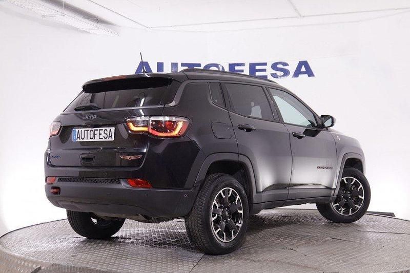 Usado Jeep Compass Trailhawk 240 CV (176 kW) 2020 Negra SUV