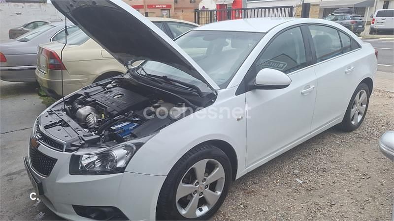 Usado Chevrolet Cruze LT 150 CV (110 kW) 2011 Blanco Berlina