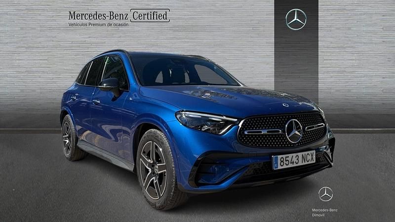 Usado Mercedes GLC220 AMG line 197 CV (144 kW) 2025 Azul