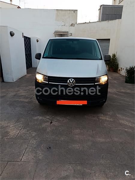 Gris / plata Usado 2017 VW Caravelle Trendline Monovolumen | 24.100 € (Super precio) - Imagen 1/4