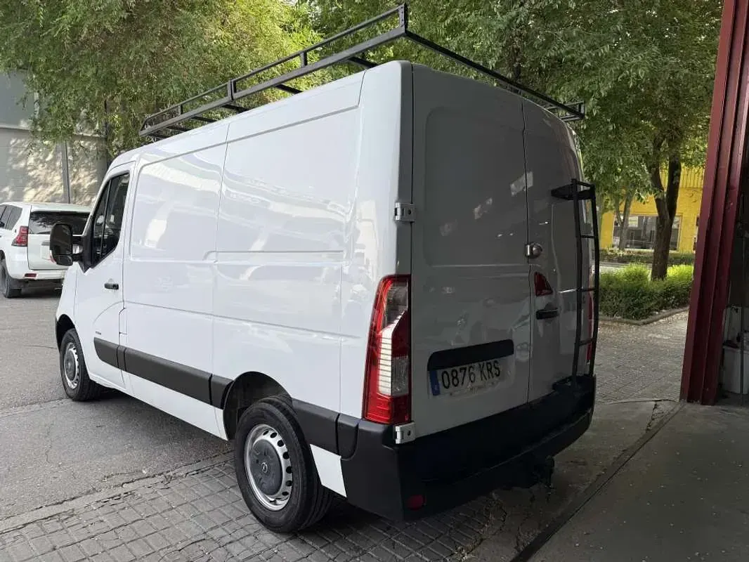 Usado Opel Movano 110 CV (80 kW) 2018 Blanco Monovolumen