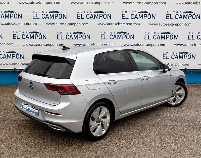 Usado VW Golf VII Style 150 CV (110 kW) 2020 Plateado Utilitario
