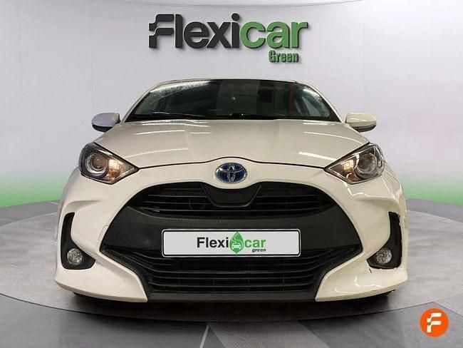Usado Toyota Yaris Hybrid Business Edition 116 CV (85 kW) 2022 Blanco