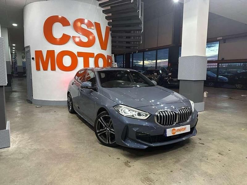 Usado BMW 116 Comfort Edition 137 CV (100 kW) 2024 Gris Utilitario