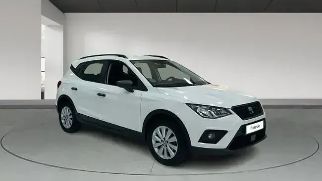 Usado Seat Arona Ecomotive 95 CV (69 kW) 2018 Blanco SUV