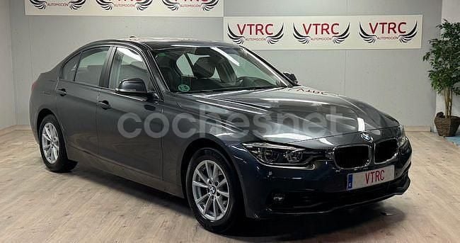 Usado BMW 318 Comfort Edition 151 CV (111 kW) 2019 Gris Berlina