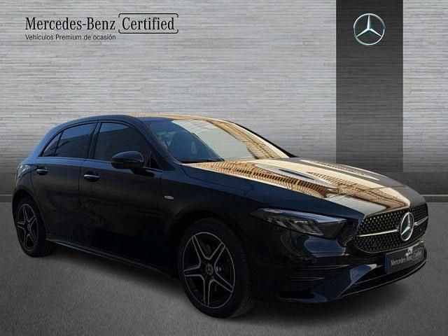 Nuevo Mercedes A250 AMG line 218 CV (160 kW) 2026 Negro noche
