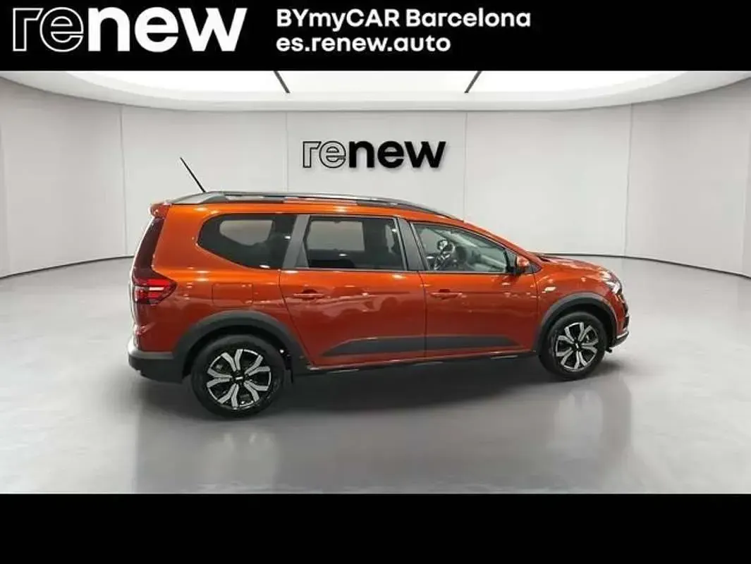 Usado Dacia Jogger Expression 140 CV (102 kW) 2023 Marrón Monovolumen