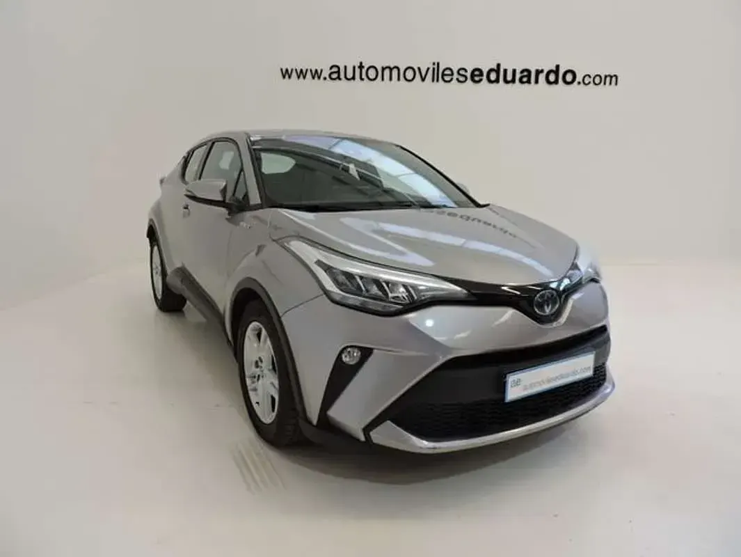 Usado Toyota C-HR Business Edition 122 CV (89 kW) 2021 Gris SUV