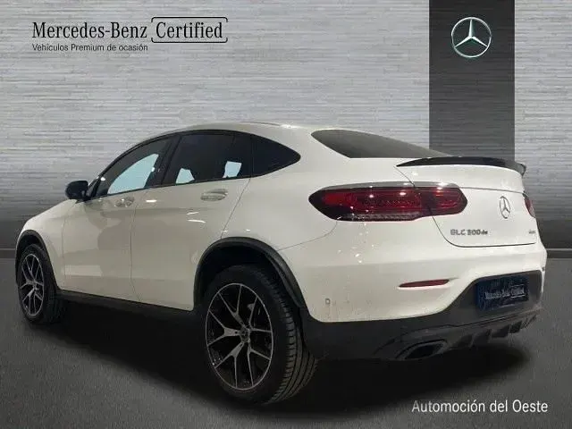 Usado Mercedes GLC300e 333 CV (244 kW) 2023 Blanco polar Coupe