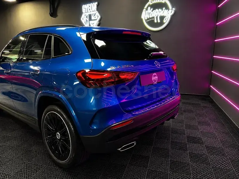 Usado Mercedes GLA250 218 CV (160 kW) 2025 Azul SUV