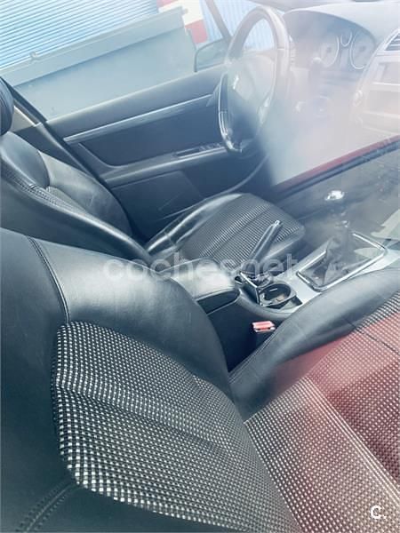 Usado Peugeot 407 Sport 136 CV (100 kW) 2004 Negro Berlina