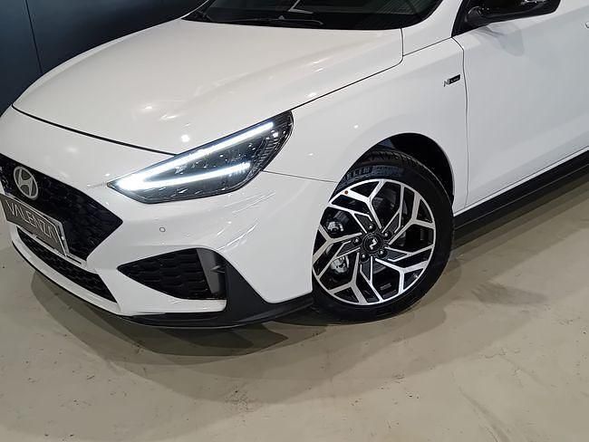 Nuevo Hyundai i30 N Line 99 CV (72 kW) 2025 Blanco Familiar