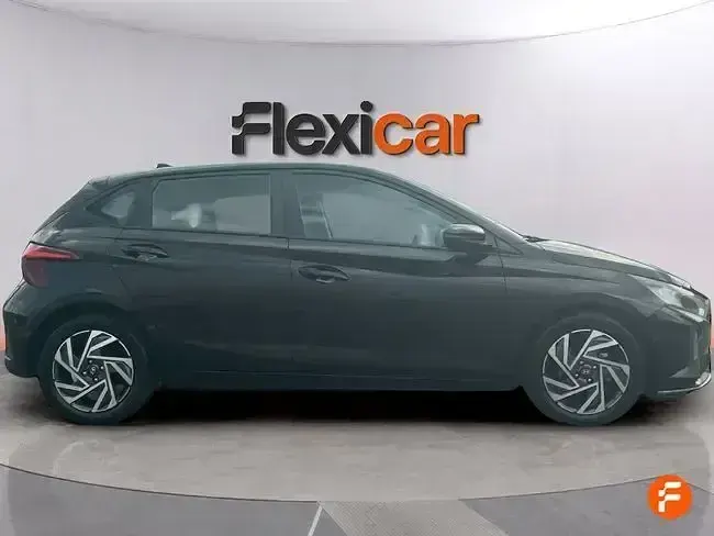 Usado Hyundai i20 84 CV (61 kW) 2024 Negro Utilitario