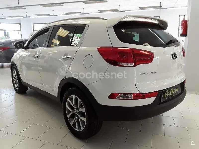 Usado Kia Sportage 115 CV (84 kW) 2015 Blanco SUV