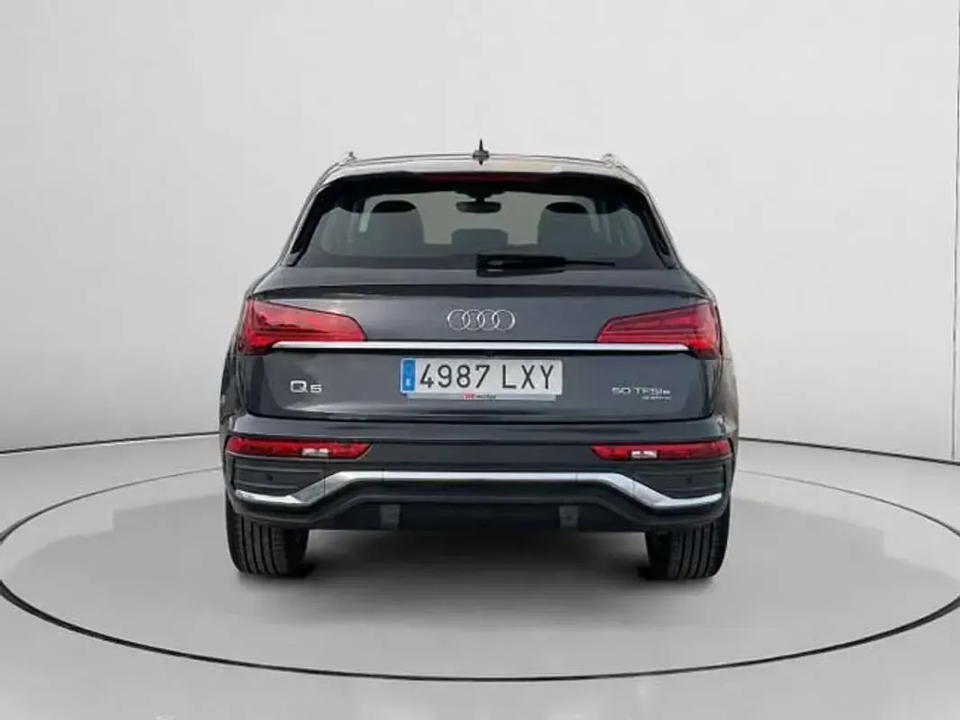 Usado Audi Q5 Advanced Plus 299 CV (219 kW) 2022 Gris SUV