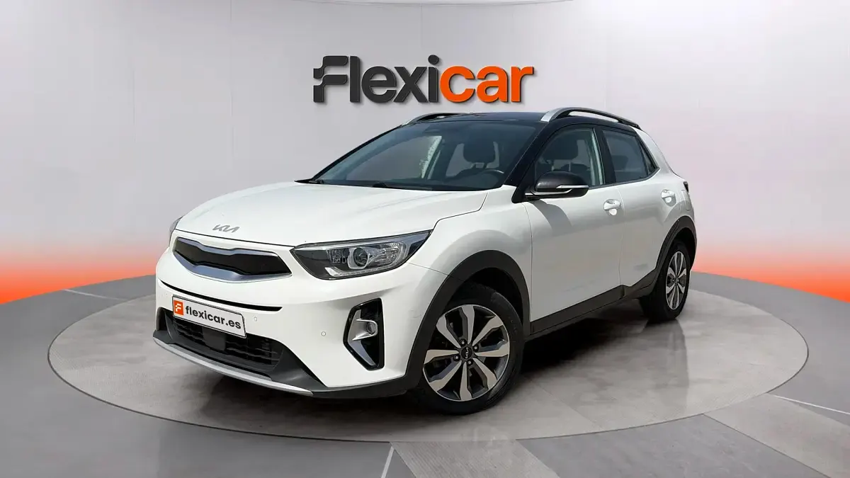 Usado Kia Stonic 120 CV (88 kW) 2021 Blanco SUV