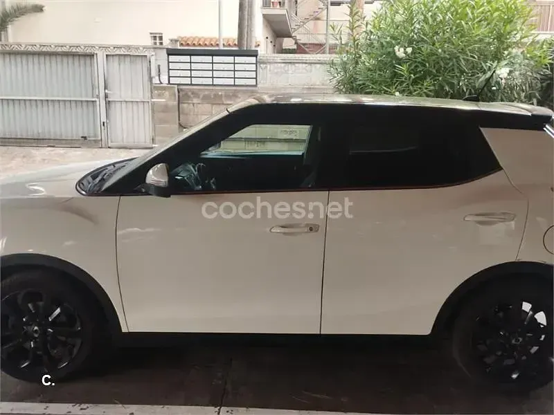 Usado SsangYong Tivoli Limited 128 CV (94 kW) 2016 Blanco SUV
