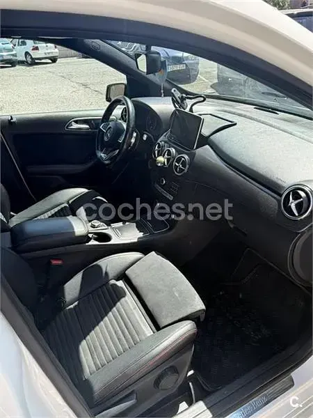 Usado Mercedes B200 AMG 136 CV (100 kW) 2016 Blanco Utilitario