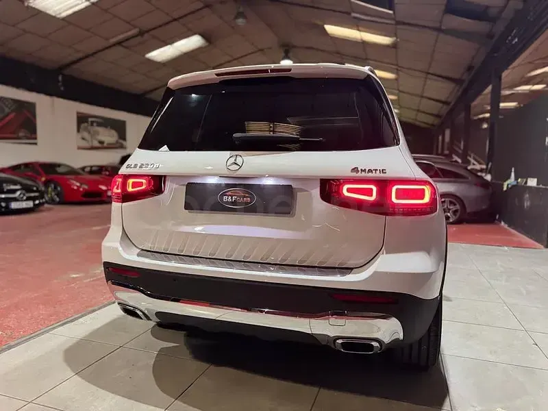 Usado Mercedes GLB220 190 CV (139 kW) 2021 Blanco SUV