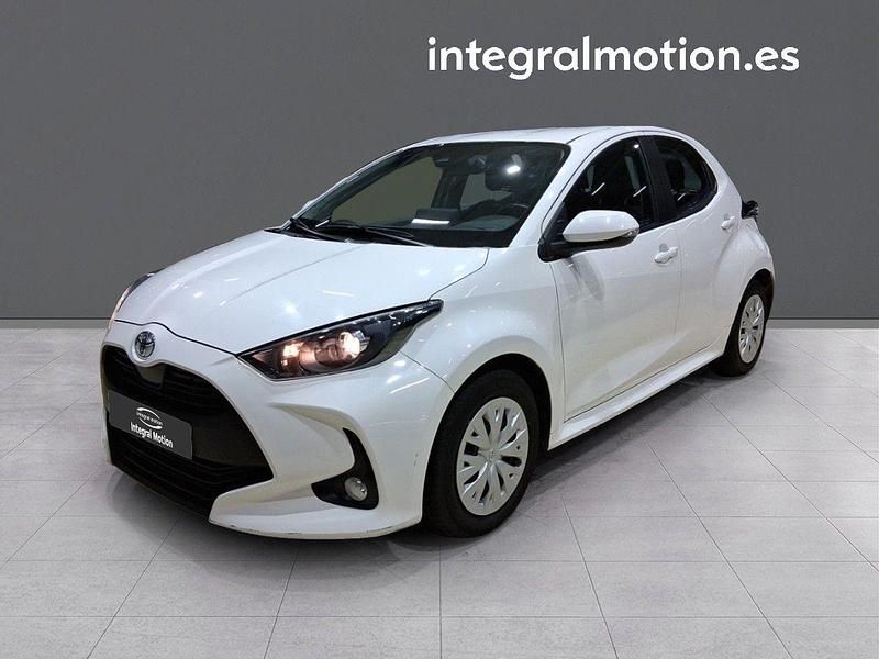 Blanco Usado 2022 Toyota Yaris Business Edition Berlina | 15.490 € (Precio justo) - Imagen 1/4