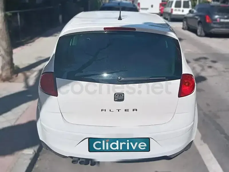 Usado Seat Altea XL Style 125 CV (91 kW) 2010 Blanco Monovolumen