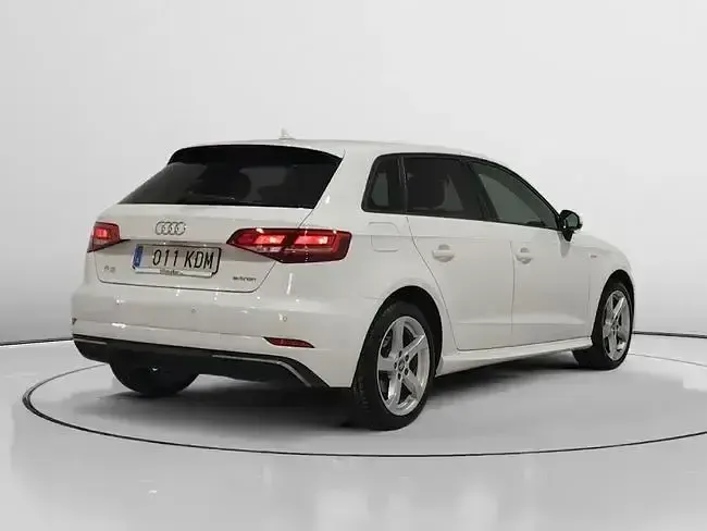 Usado Audi A3 e-tron Sport 204 CV (150 kW) 2017 Blanco Utilitario
