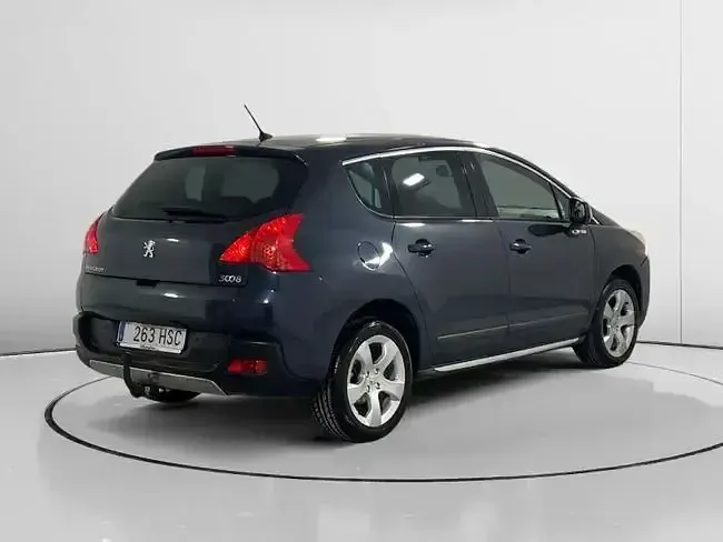 Usado Peugeot 3008 Style 115 CV (84 kW) 2013 Azul Familiar