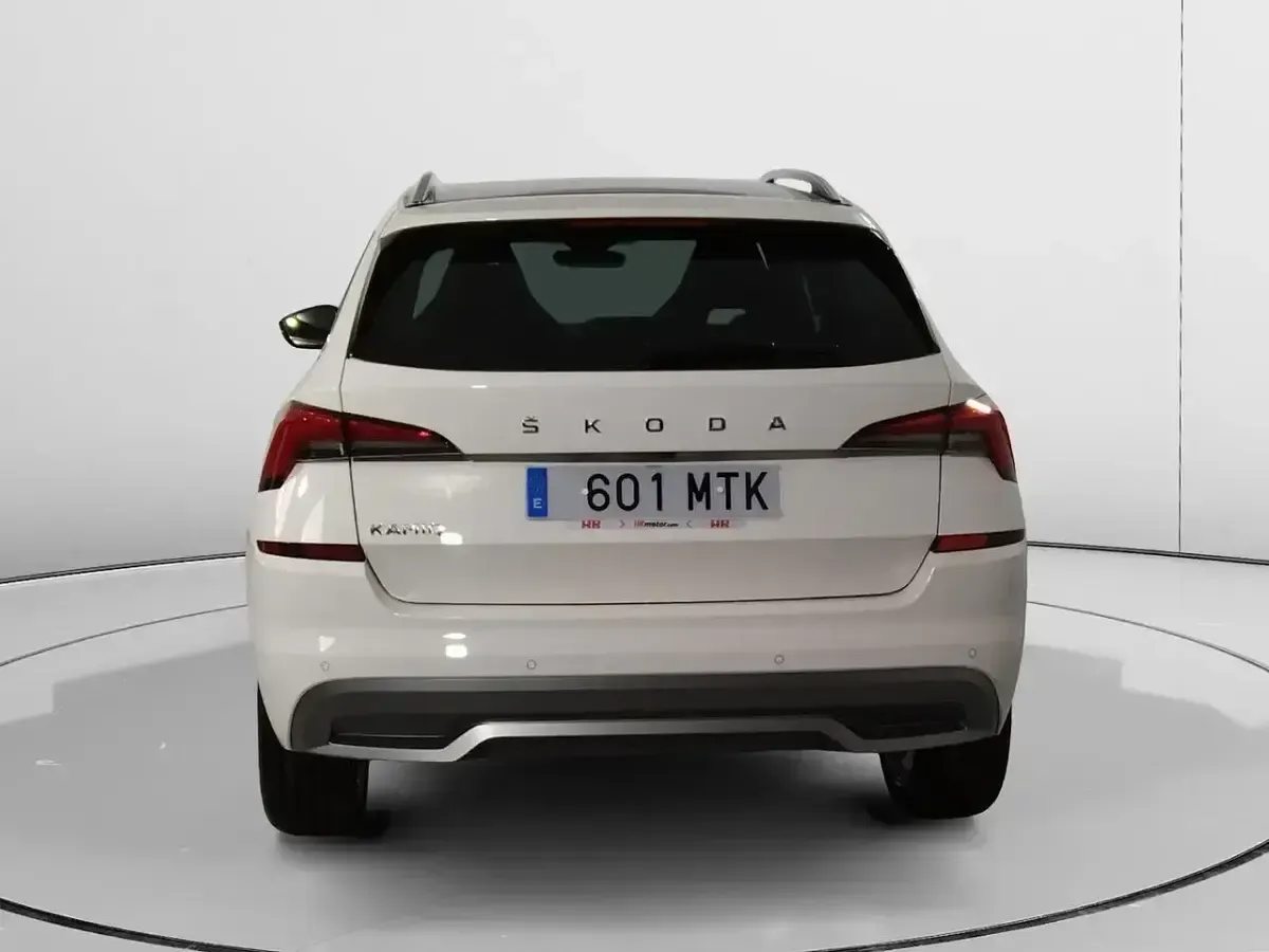 Usado Skoda Kamiq Sport 150 CV (110 kW) 2024 Blanco SUV