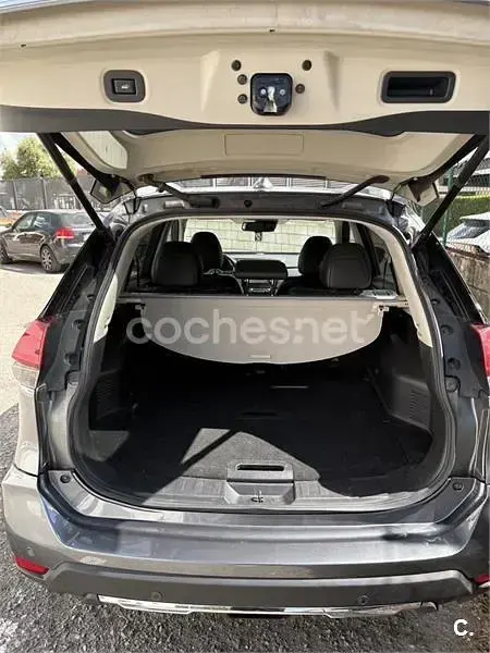 Usado Nissan X-Trail Tekna 130 CV (95 kW) 2018 Gris / plata SUV