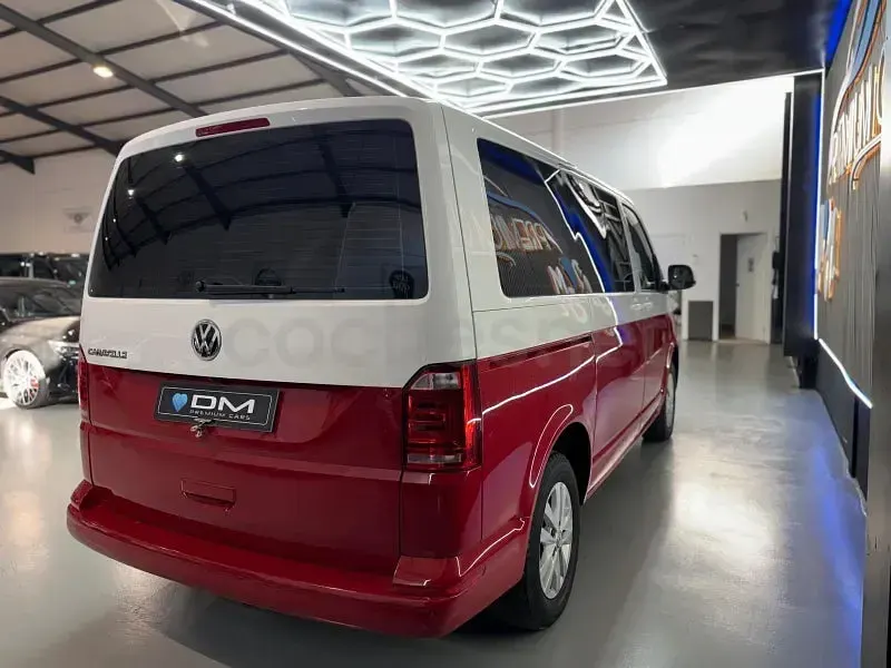 Usado VW Caravelle 150 CV (110 kW) 2019 Rojo Van