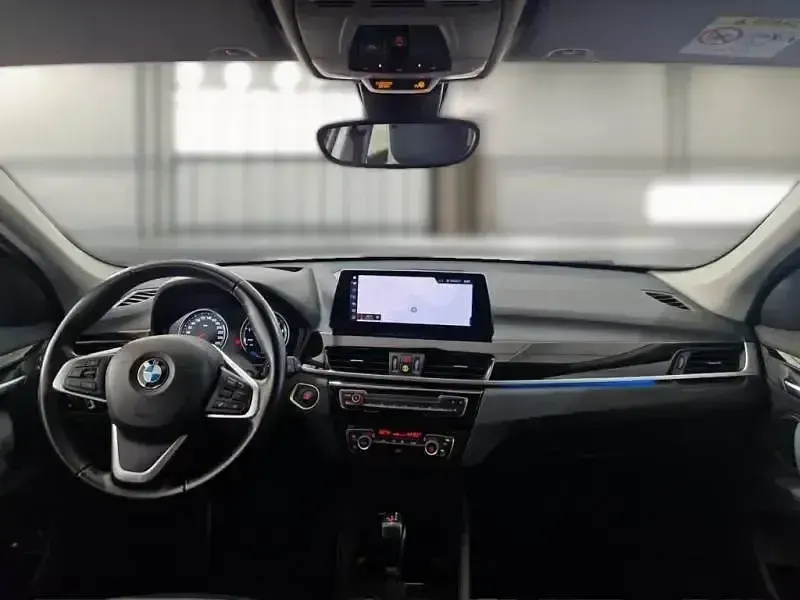 Usado BMW X1 220 CV (161 kW) 2020 Gris / plata SUV
