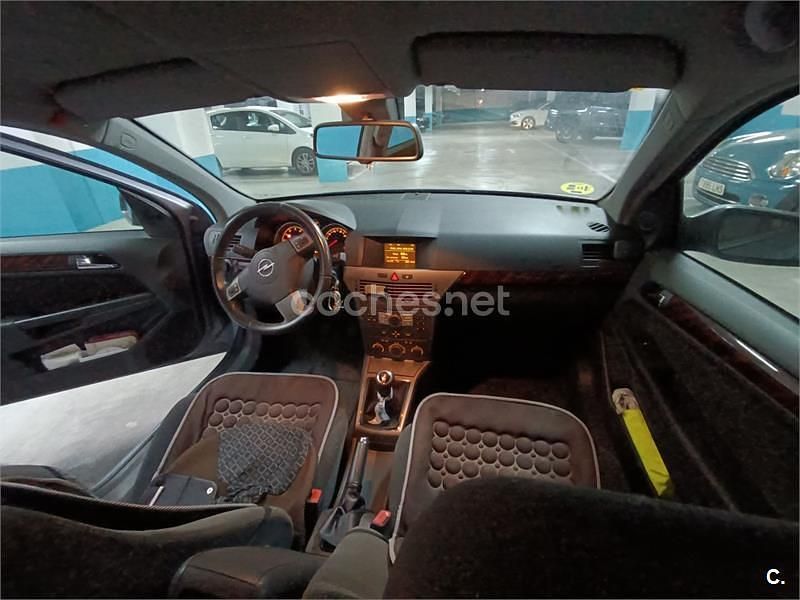 Usado Opel Astra Elegance 125 CV (91 kW) 2004 Gris / plata Berlina