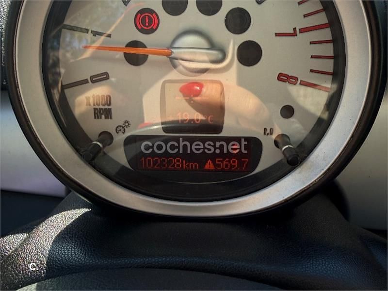 Usado Mini ONE 90 CV (66 kW) 2008 Negro Utilitario