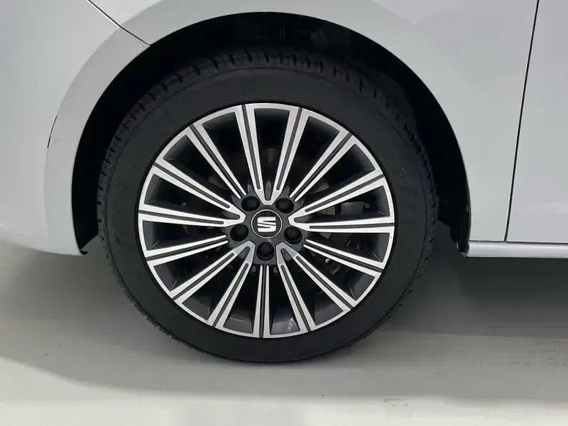 Usado Seat Ibiza Style 90 CV (66 kW) 2017 Blanco Berlina