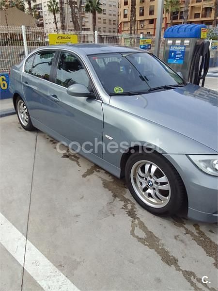 Usado BMW 318 143 CV (105 kW) 2005 Azul Berlina
