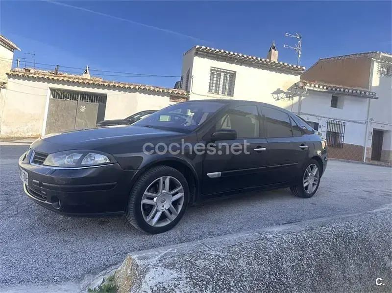 Usado Renault Laguna II Dynamique 150 CV (110 kW) 2006 Negro Berlina