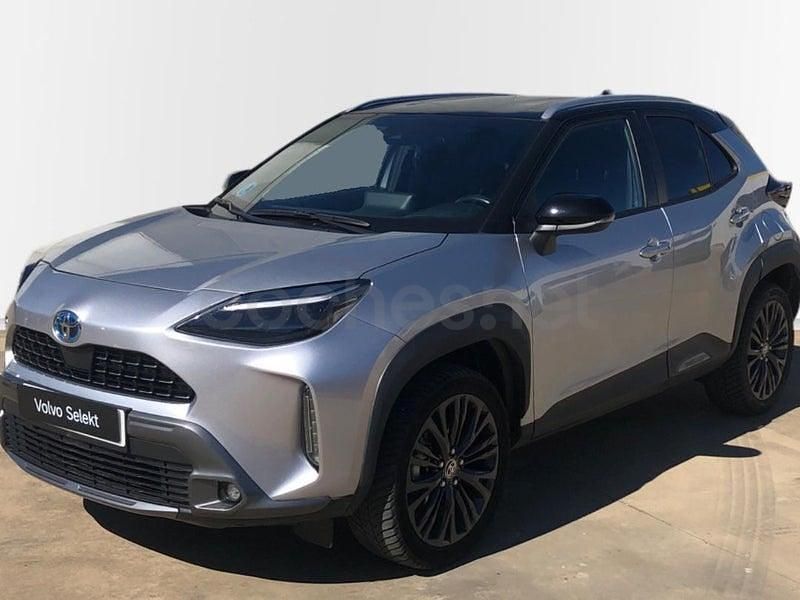 Usado Toyota Yaris Cross 116 CV (85 kW) 2022 Gris / plata SUV