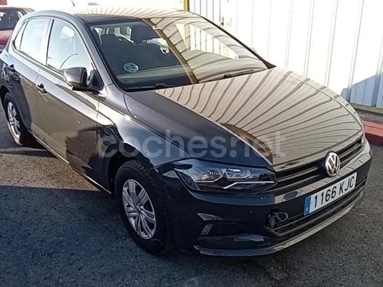 Gris / plata Usado 2018 VW Polo Advance Berlina | 10.500 € (Buen precio) - Imagen 1/2