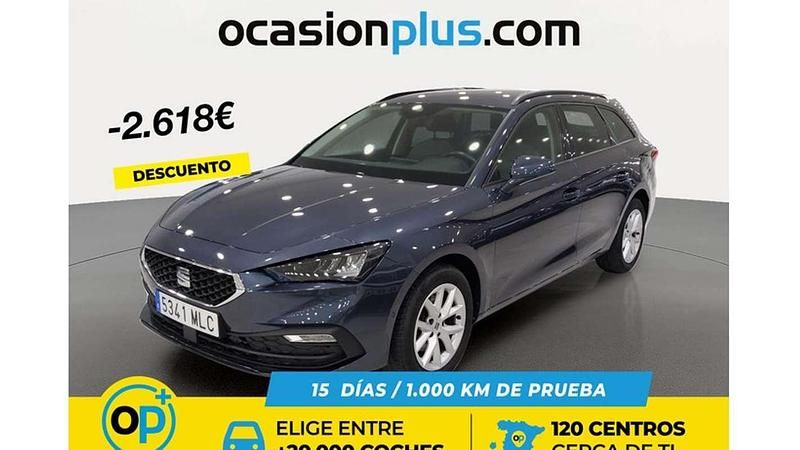Usado Seat Leon ST Style 131 CV (96 kW) 2023 Gris Familiar