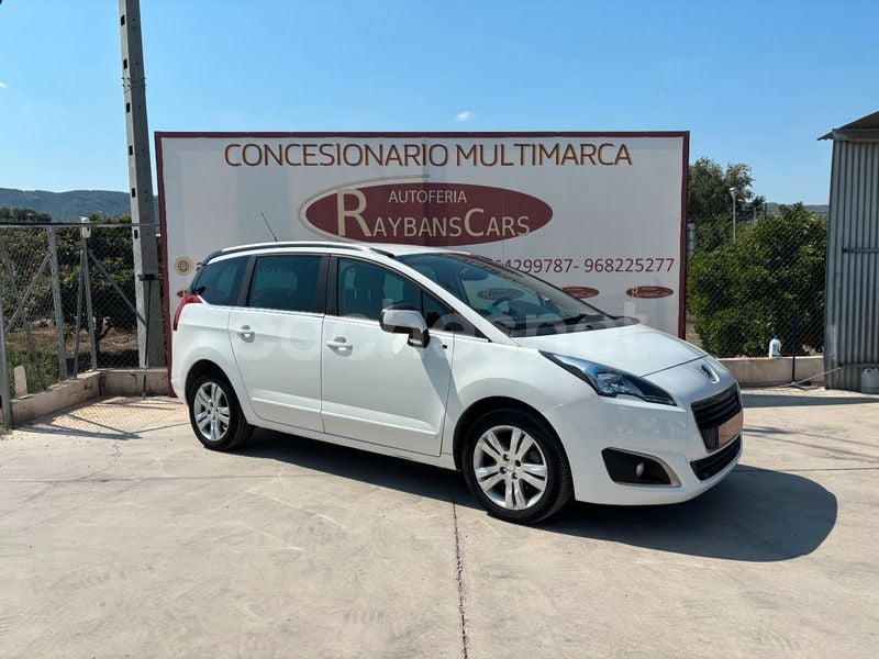 Blanco Usado 2014 Peugeot 5008 Active Monovolumen | 9900 € (Precio justo) - Imagen 1/4