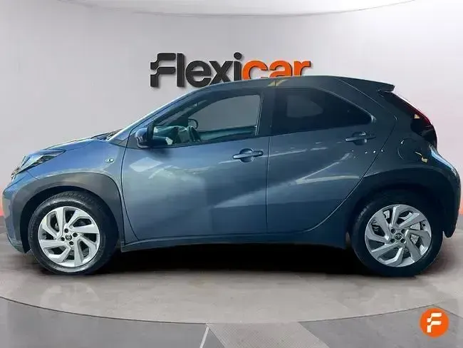 Usado Toyota Aygo 72 CV (52 kW) 2024 Azul