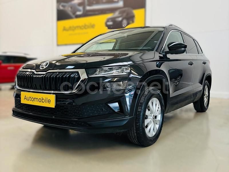 Usado Skoda Karoq Ambition 110 CV (80 kW) 2022 Negro SUV