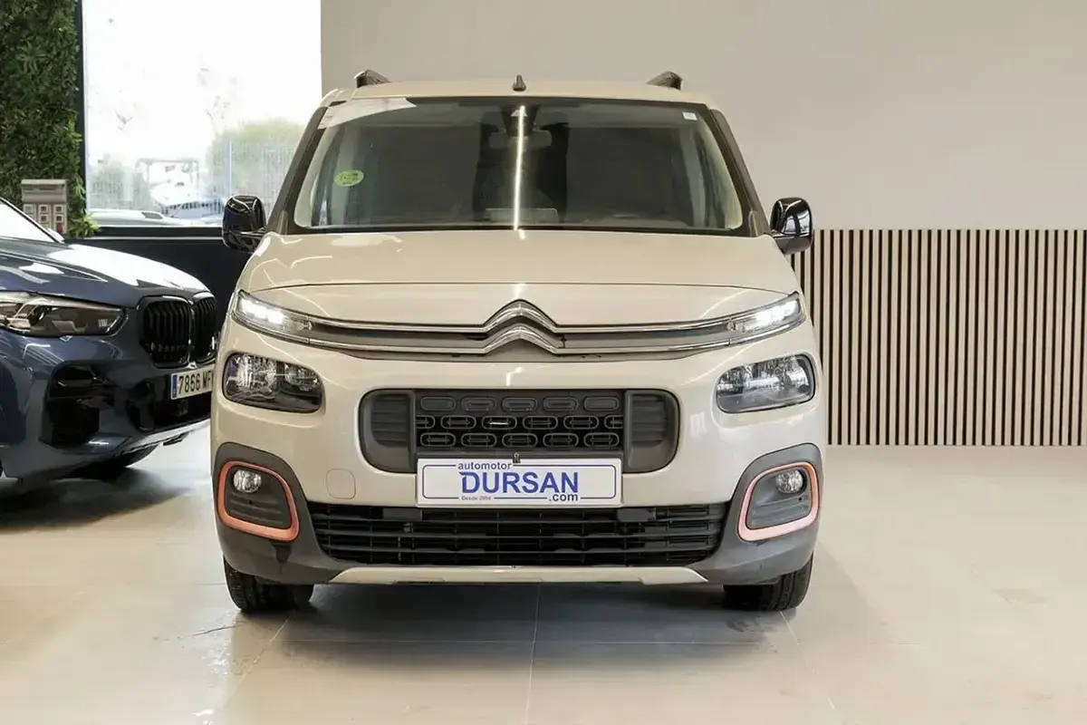 Usado Citroën Berlingo Shine 102 CV (75 kW) 2019 Gris Monovolumen