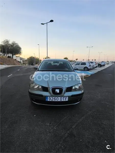 Usado Seat Ibiza Reference 100 CV (73 kW) 2006 Verde Utilitario