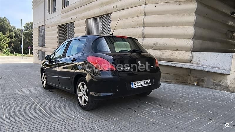 Usado Peugeot 308 Allure 120 CV (88 kW) 2010 Negro Berlina