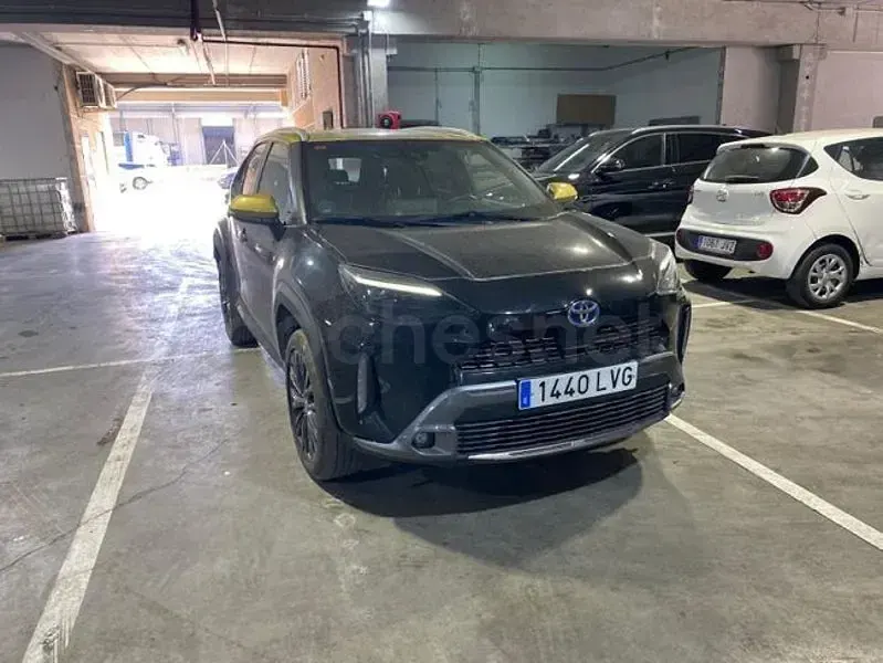 Usado Toyota Yaris Cross 116 CV (85 kW) 2021 Negro SUV
